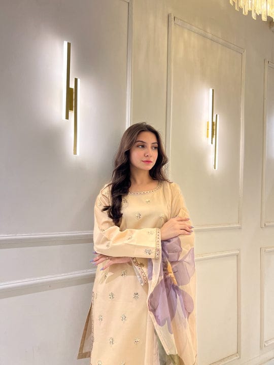 Arshia Embroidred 3 Pc - Premium Fabric