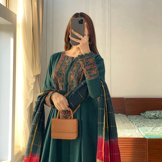 Dur e Fishan - 2Pc Long Froke and Trouser -Premium Fabric