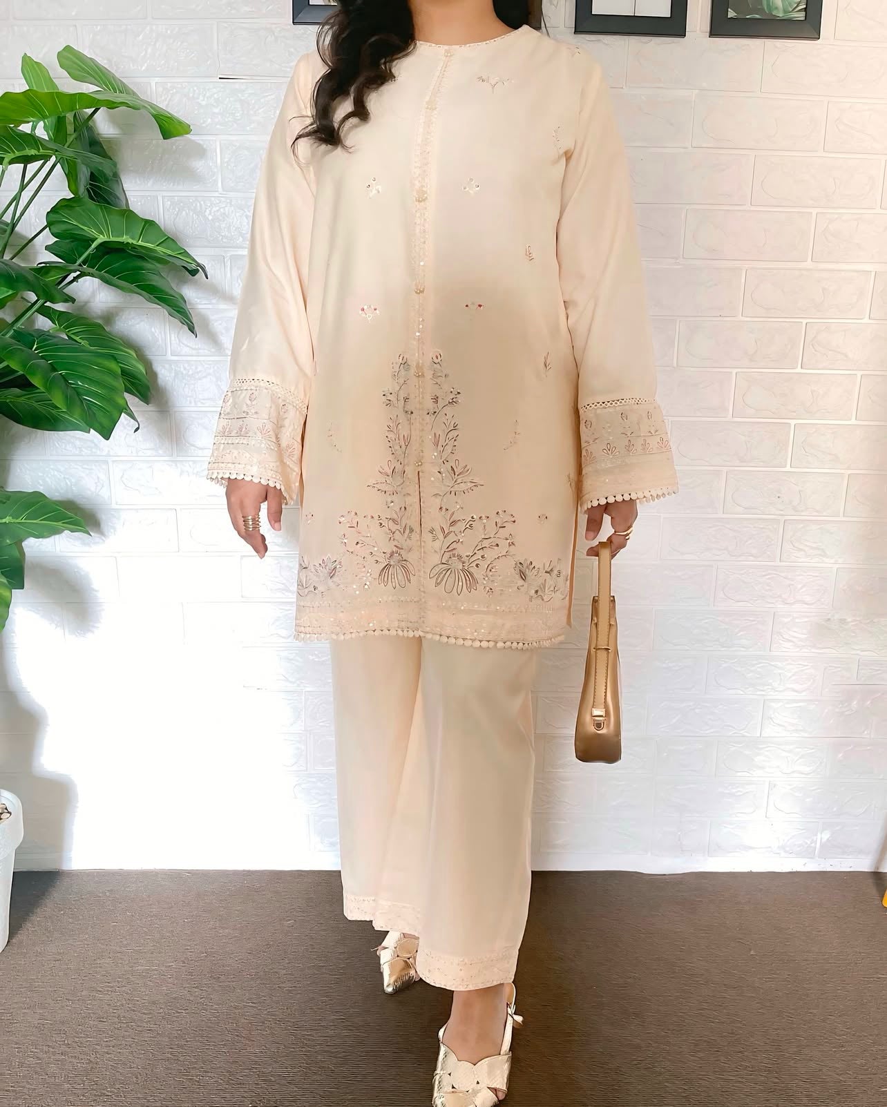 Horiyea -Embroidered 2pc Suit