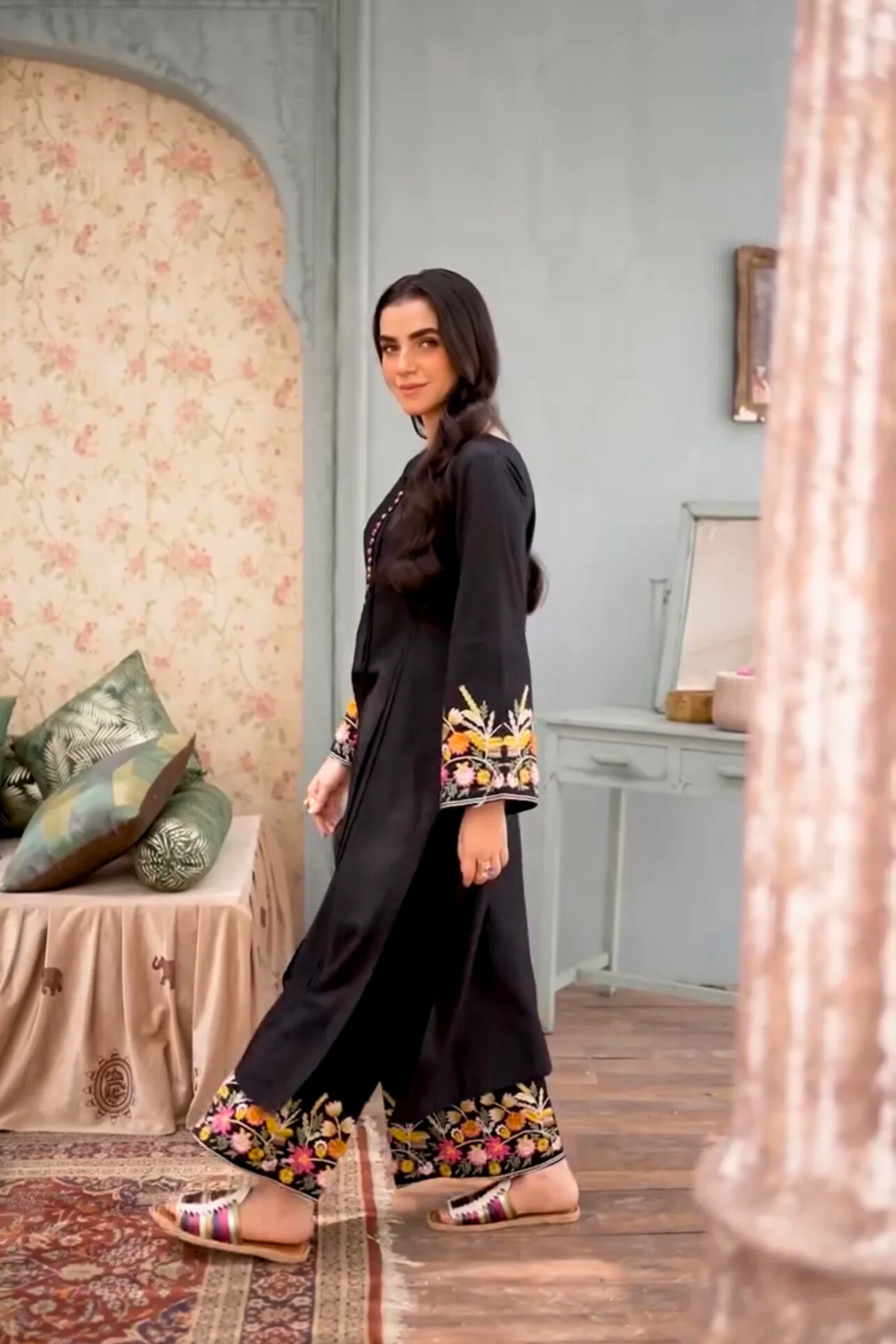 Black Elegance - Embroidered Long Shirt 2pc