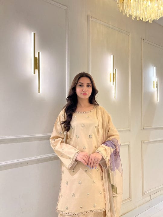 Arshia  Embroidred 3 Pc - Premium Fabric