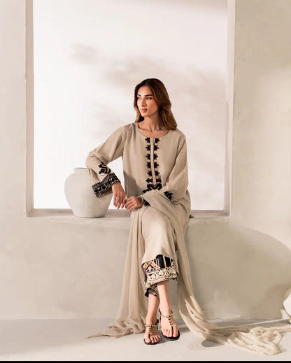 Mashal - 2Pc Embroidred Suit - Premium Winter Fabric