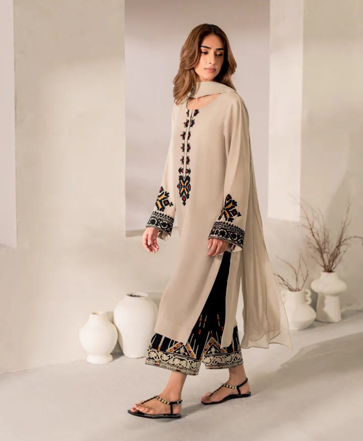 Mashal - 2Pc Embroidred Suit - Premium Winter Fabric