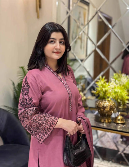 Suroor Stiched 3PC Embroidered Winter Fabri