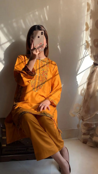 Flower Power Embroidered 2pc